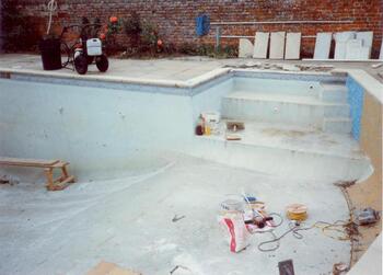 Traditional old Marbalite Pool undergoing Mosaic Overtile